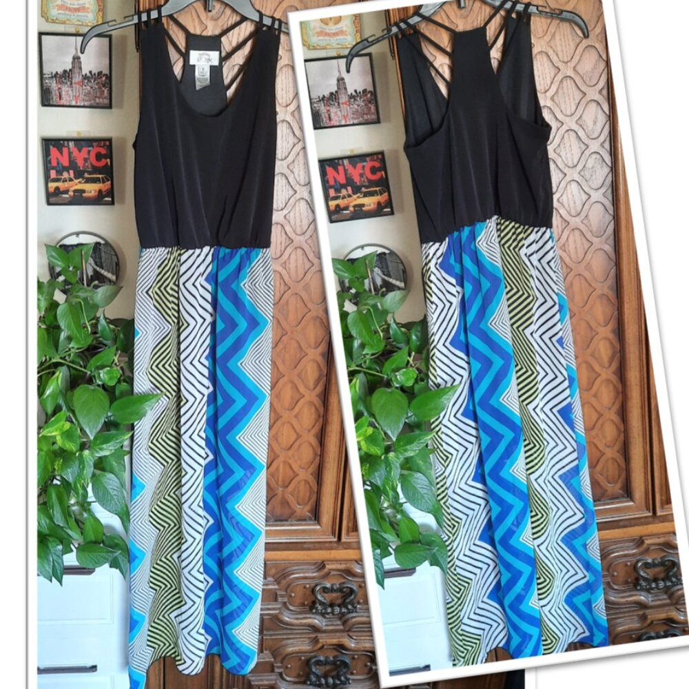 Sweet Storm Chevron Striped Vintage Maxi Dress - S